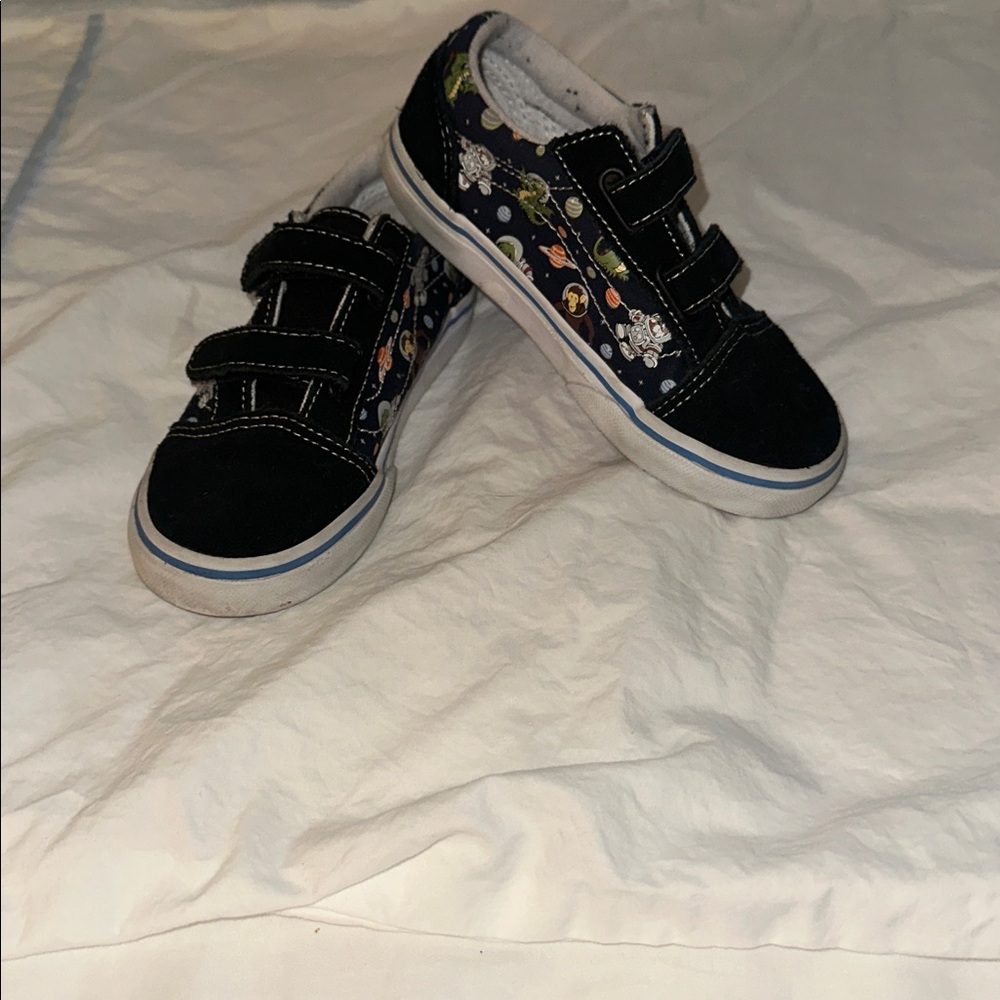 Floral Black Velcro Sneakers